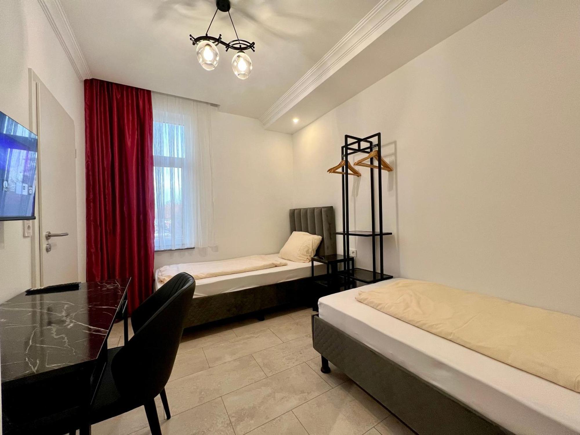 Durmaz Hotel Hannover Exterior photo